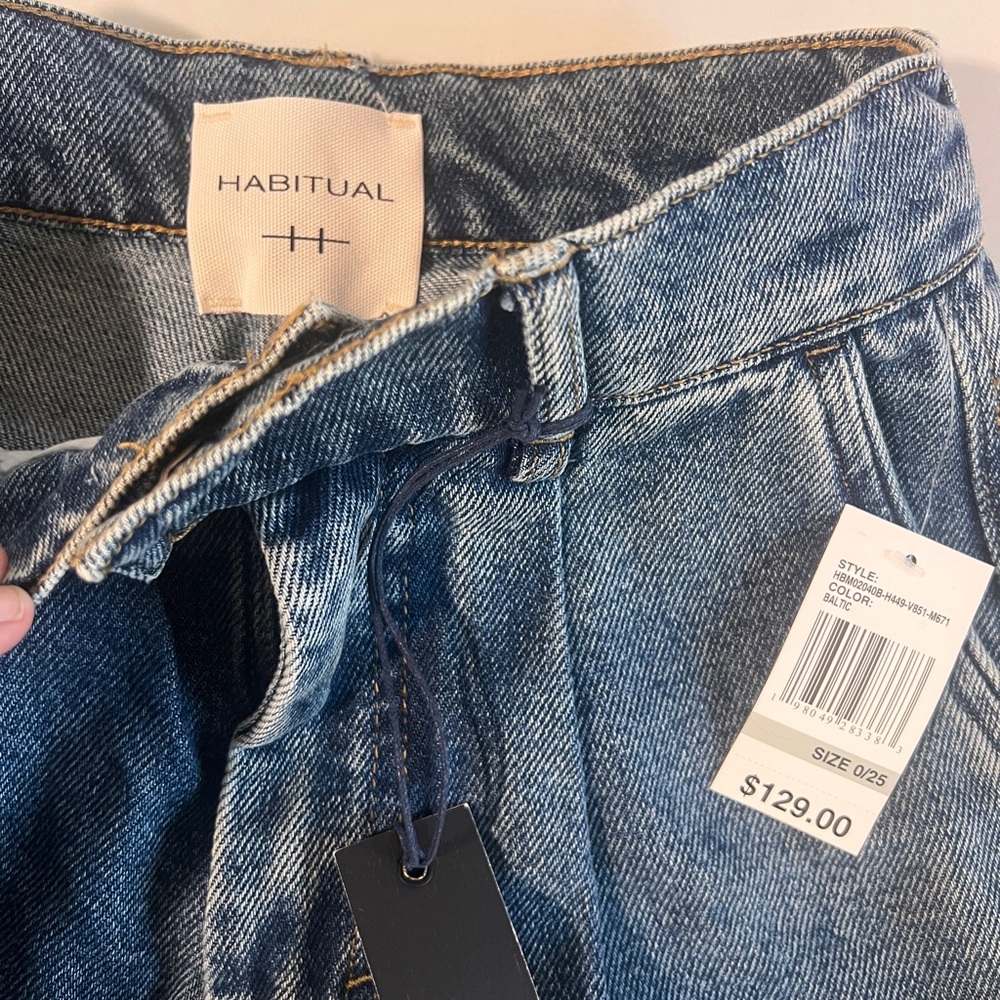 NWT Habitual Cinched Waist Pleated Wide Leg Jean - Picture 4 of 4